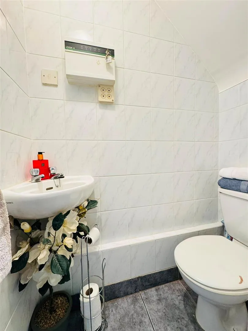 Ballyclare Road, Newtownabbey, BT36, photo 3