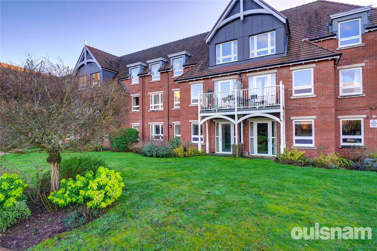 2 bed flat for sale — Hanbury Road, Droitwich, Worcestershire, WR9 8GD