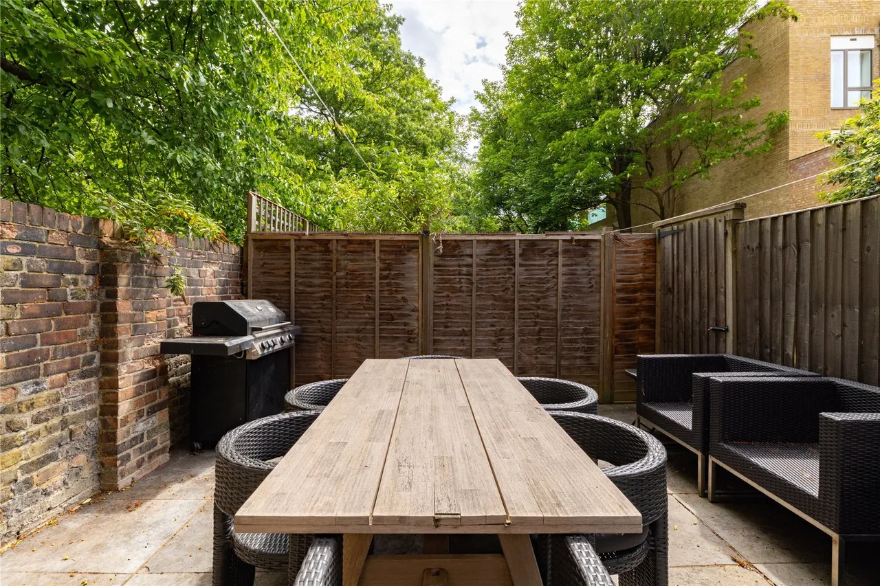 Clapham Road, London, SW9, photo 26