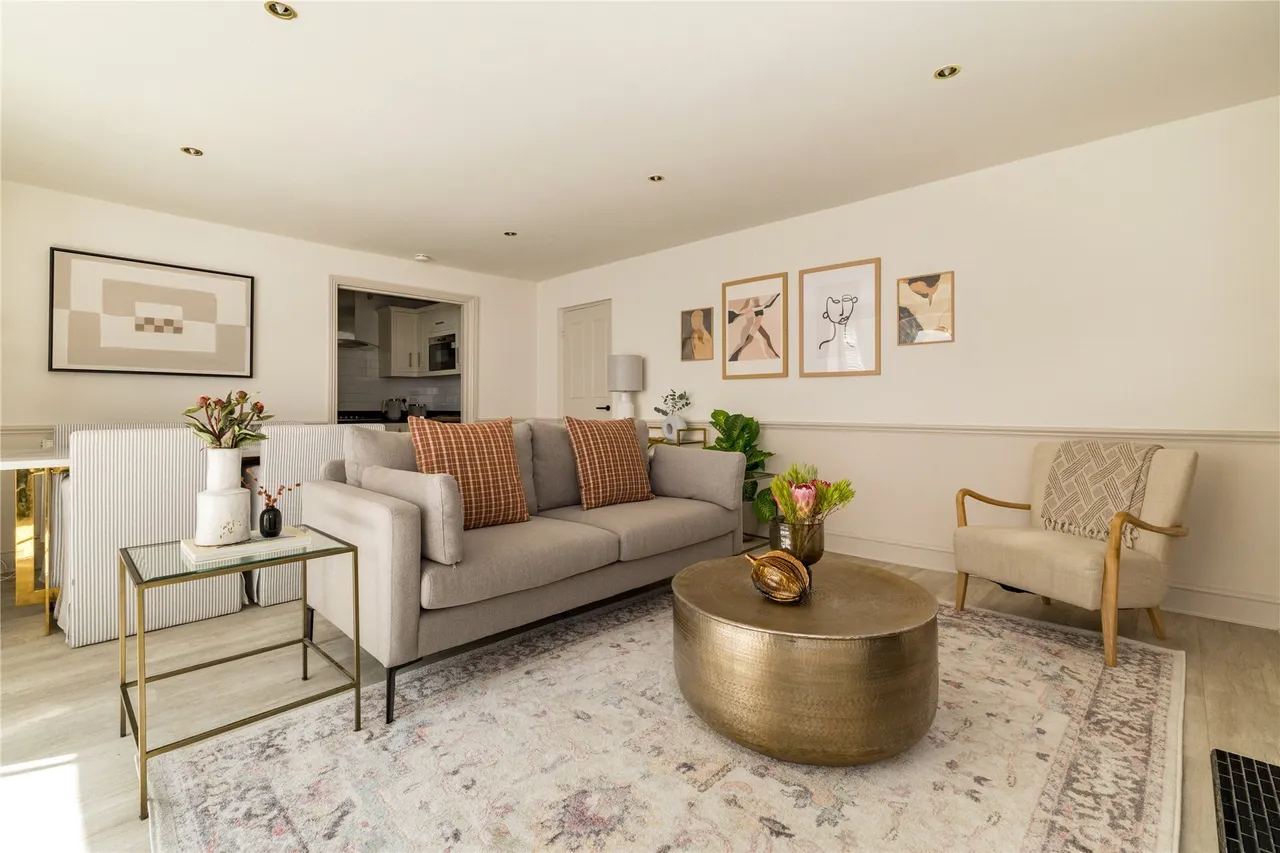 Clapham Road, London, SW9, photo 16