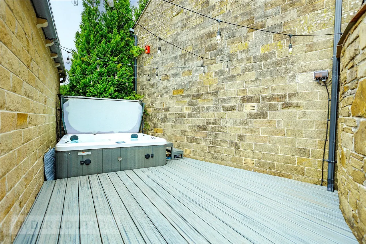 Range Lane, Denshaw, OL3, photo 20
