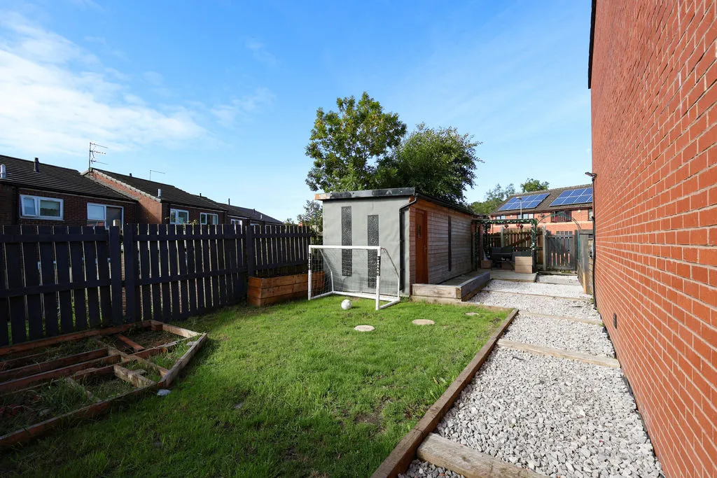 Noble Meadow Wardle, Rochdale OL12 9TR, photo 19