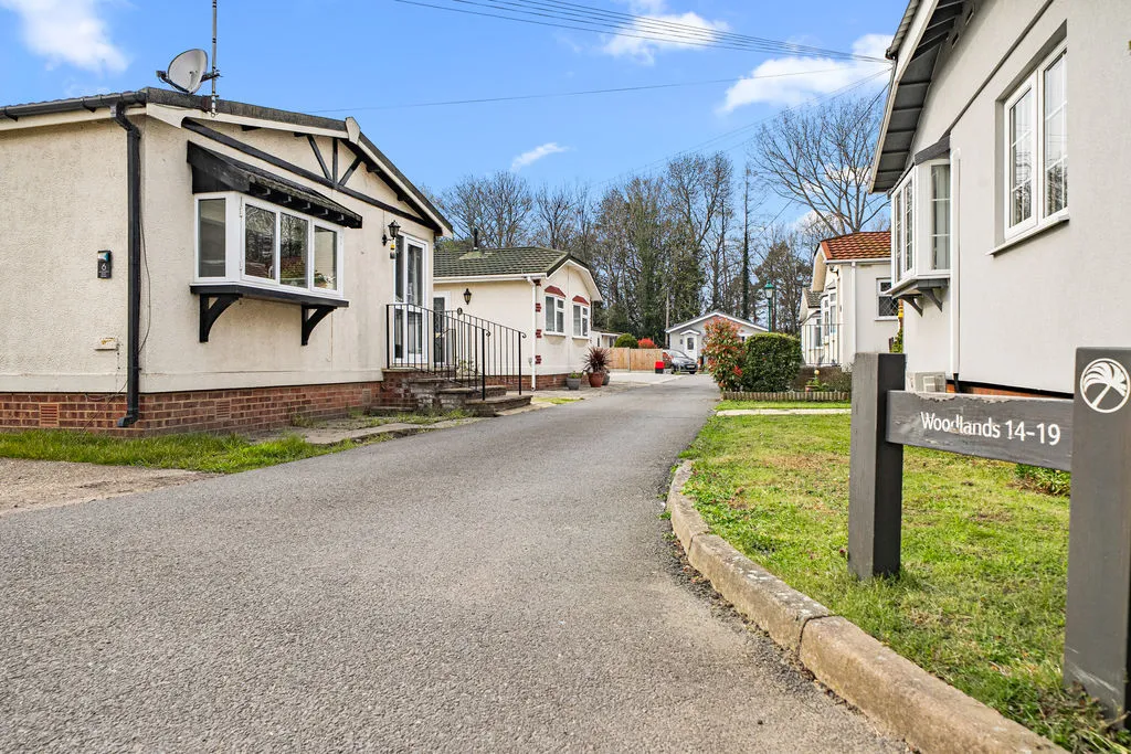 Weybridge Park Estate, Addlestone KT15 2RQ, photo 14
