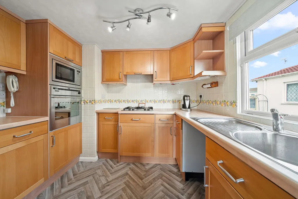 Weybridge Park Estate, Addlestone KT15 2RQ, photo 4