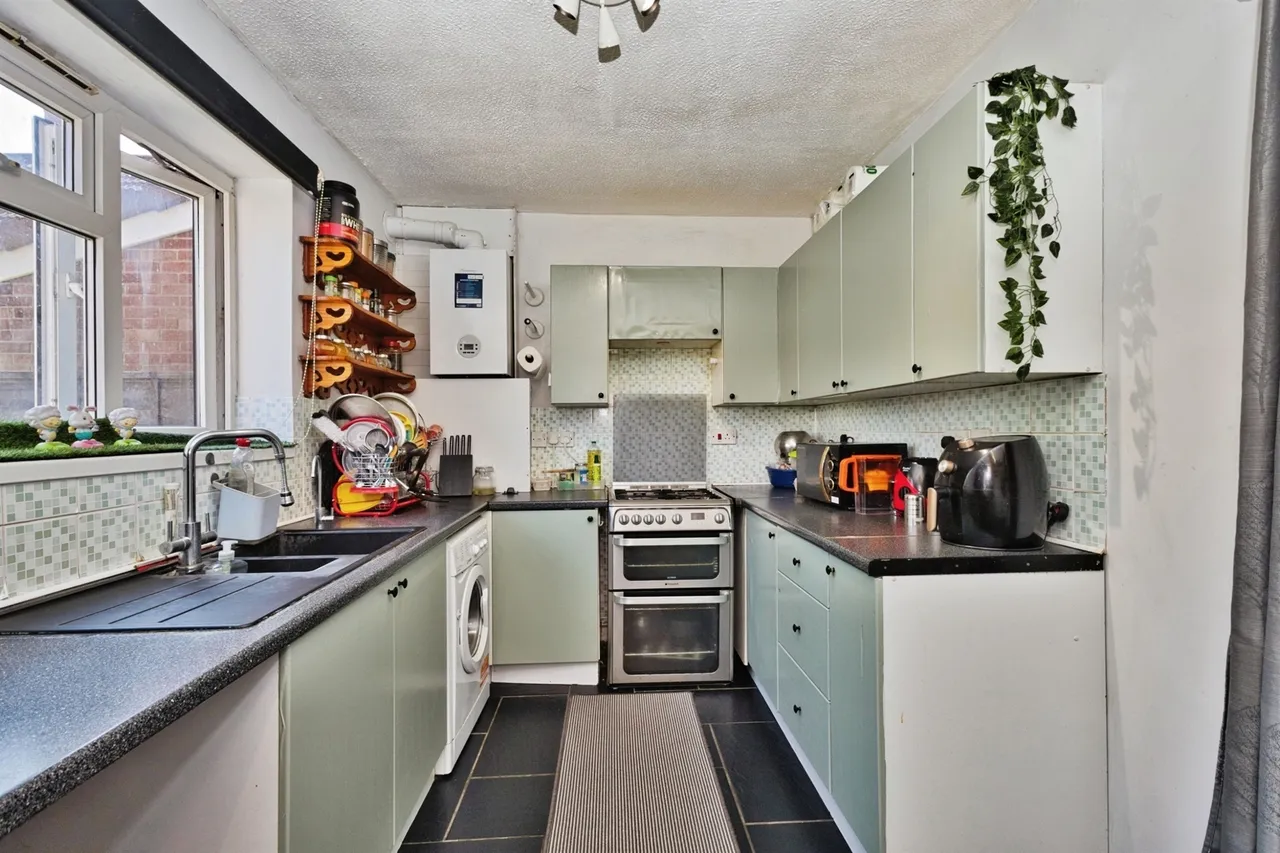Hillcrest Road, Yeovil, BA21, photo 4