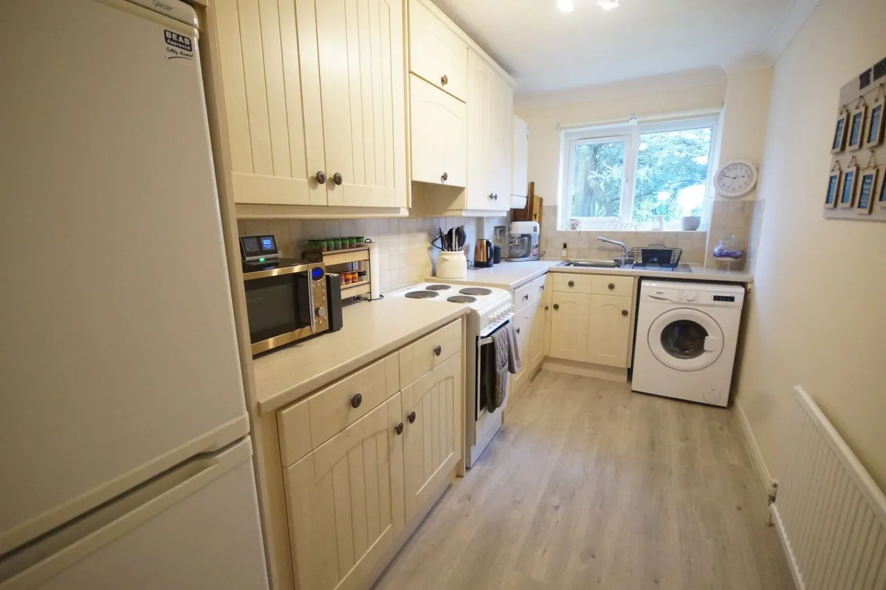Coulson Court, Prestwood, HP16, photo 5