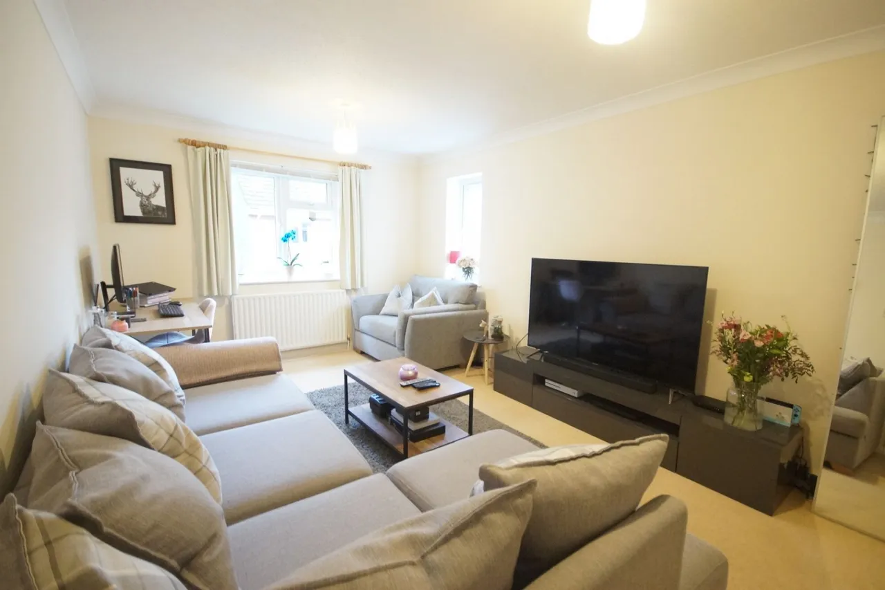 Coulson Court, Prestwood, HP16, photo 2