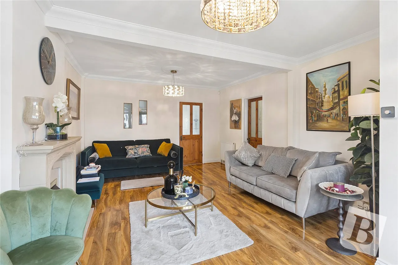 Northumberland Avenue, Hornchurch, RM11, photo 13