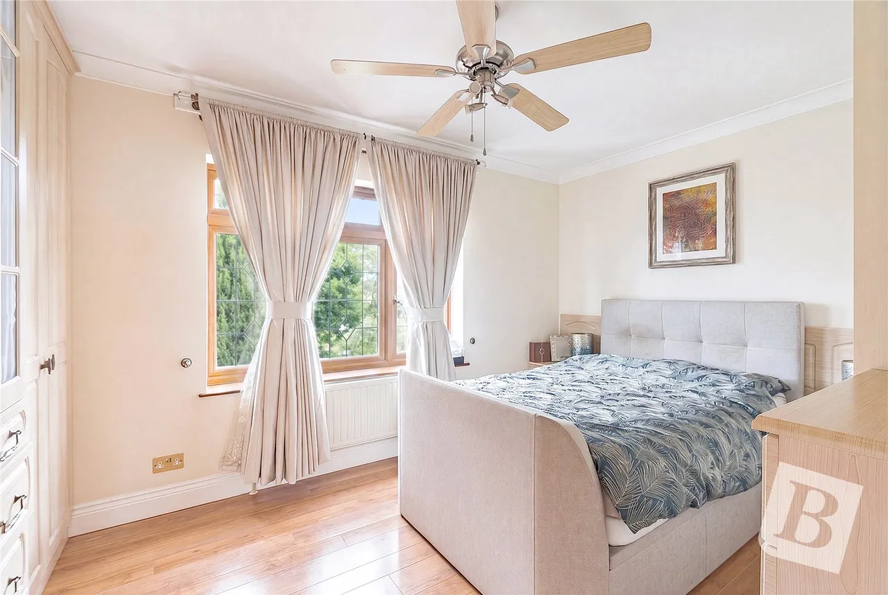 Northumberland Avenue, Hornchurch, RM11, photo 7