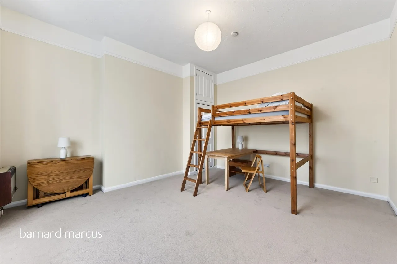 The Avenue, Surbiton, KT5, photo 2