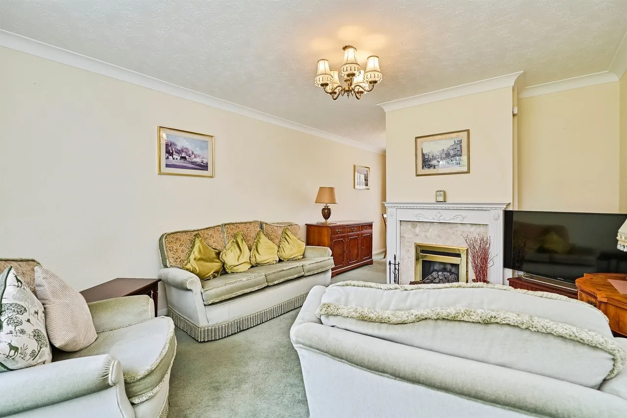 Pembroke Close, Willenhall, WV12, photo 4