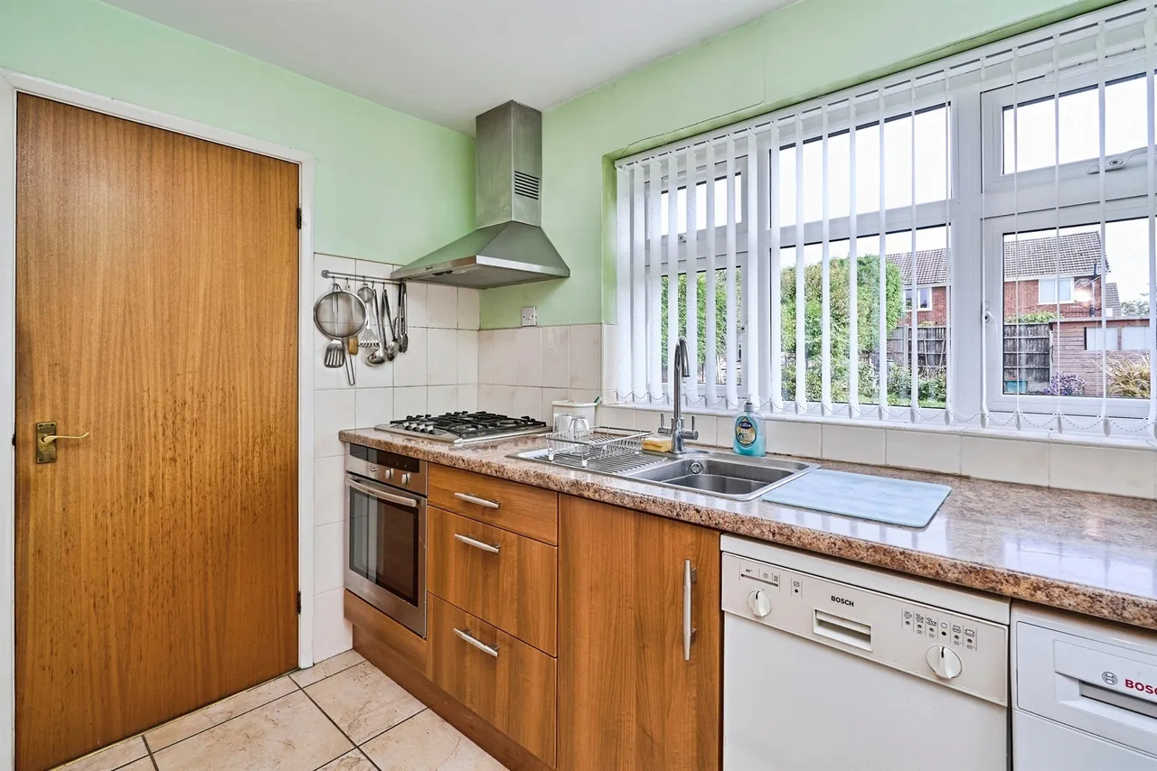 Pembroke Close, Willenhall, WV12, photo 6