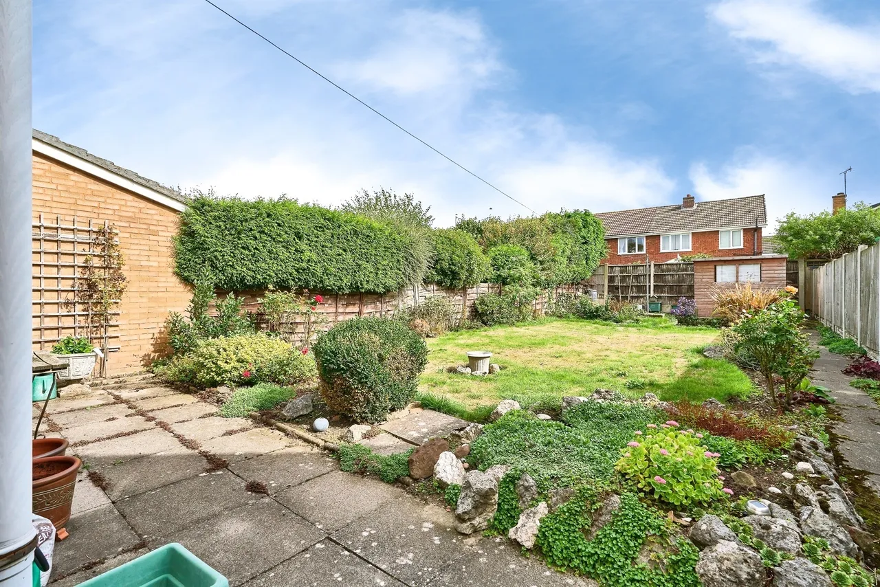Pembroke Close, Willenhall, WV12, photo 12