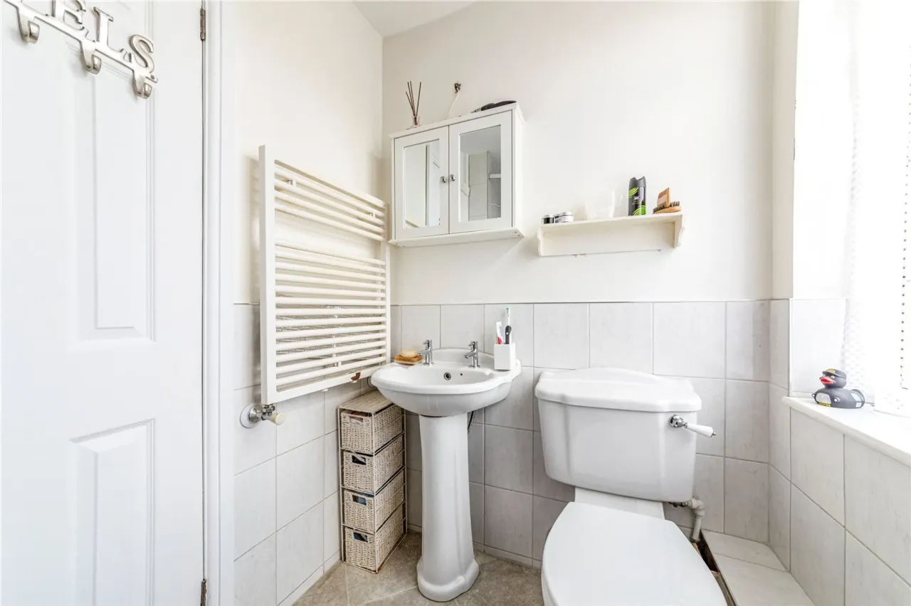 High Road, Byfleet, West Byfleet, Sur..., photo 14