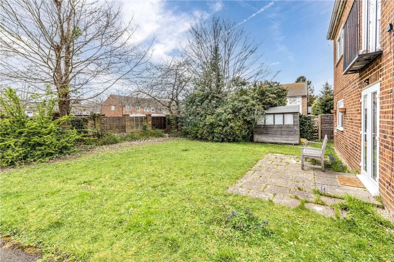 High Road, Byfleet, West Byfleet, Sur..., photo 16