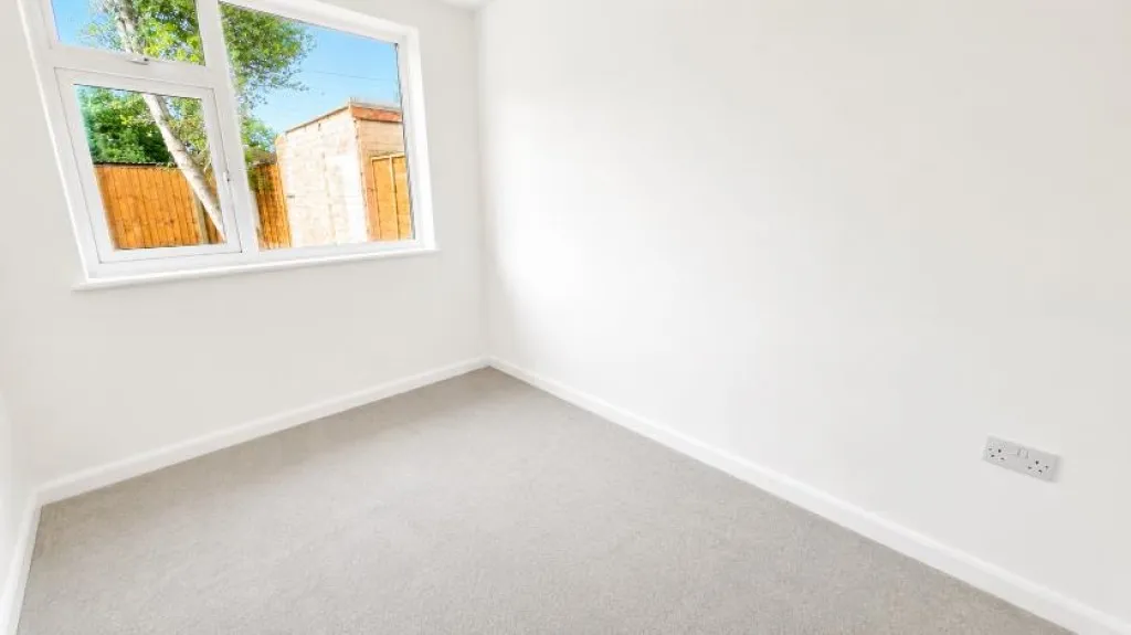 St. Marys Way, Roade, photo 6