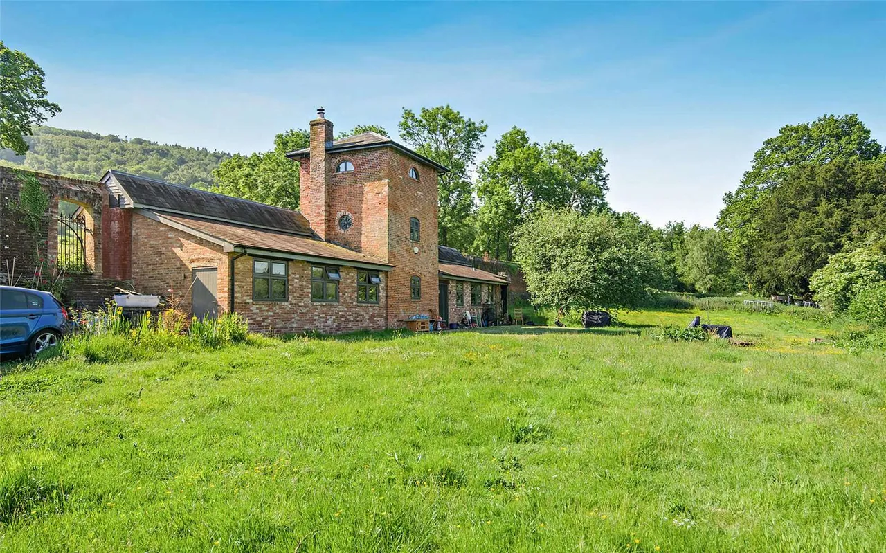 Llantrisant, Nr Usk, NP15, photo 42
