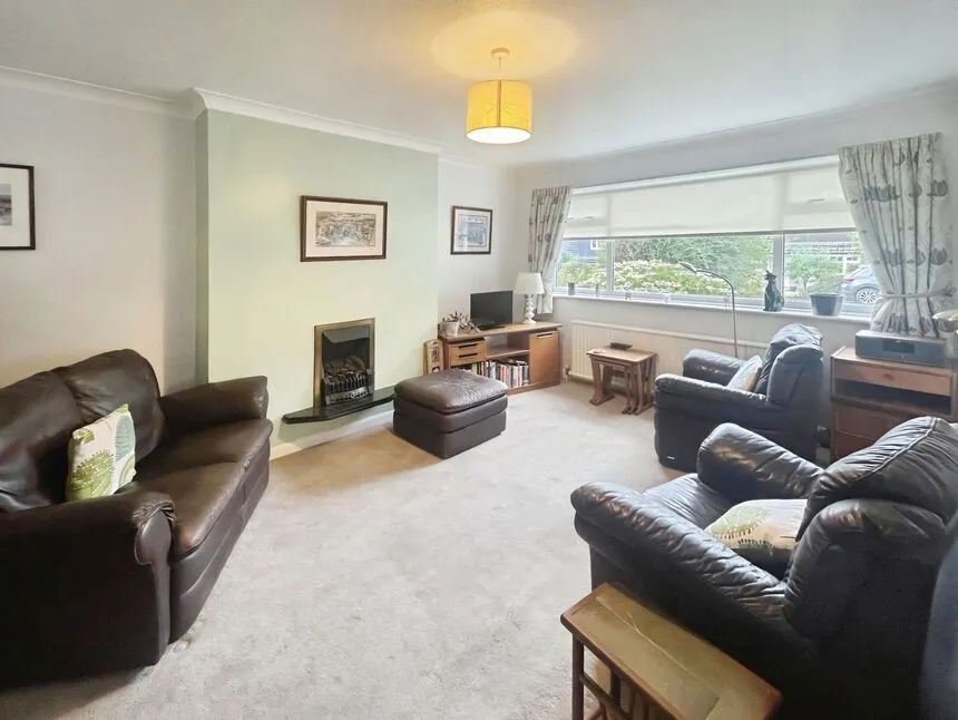 Hall Close, Mottram, Greater Manchester, SK14, photo 3