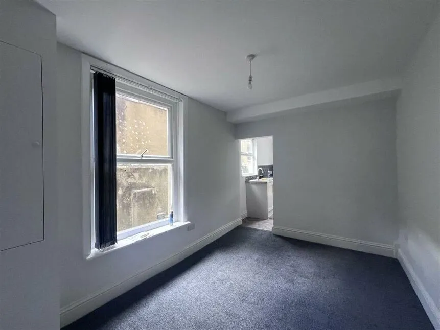 Northcote Road, Southsea, PO4, photo 5