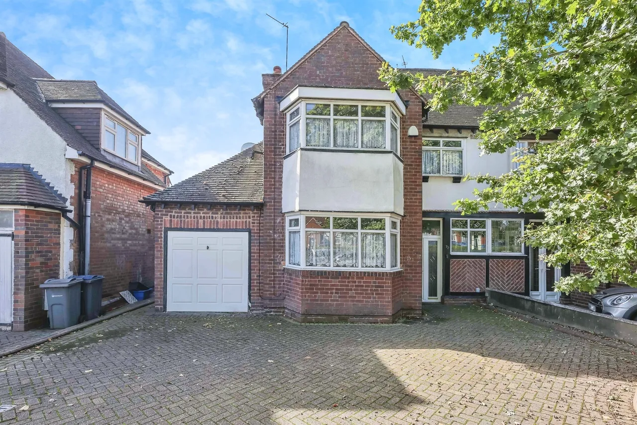 4 bed house for sale — Court Oak Road, Harborne, Birmingham