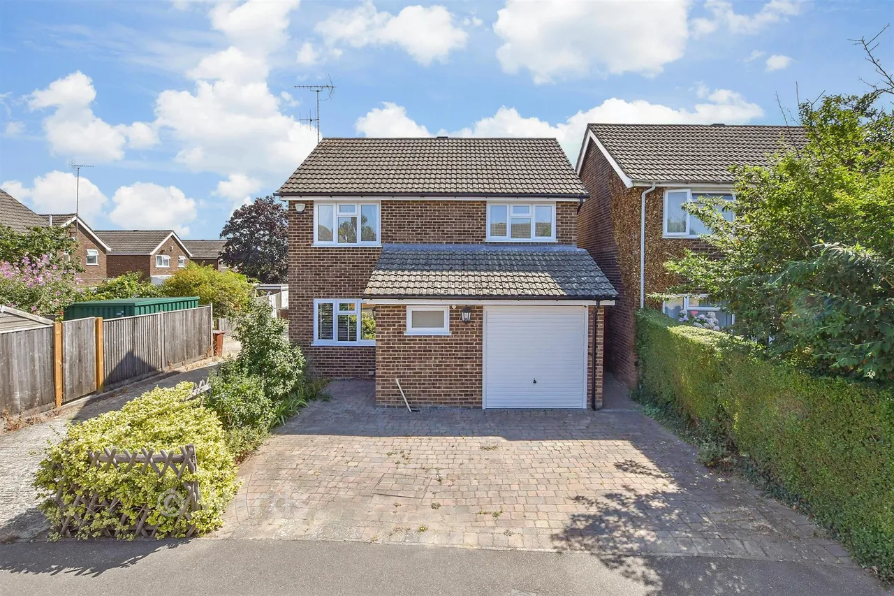 4 bed house for sale, Slaney Road, Staplehurst, TN12