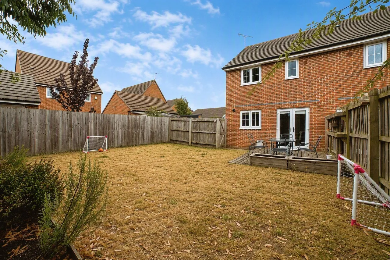 Browns Court, Farnsfield, Newark, Nottinghamshire, NG22, photo 4