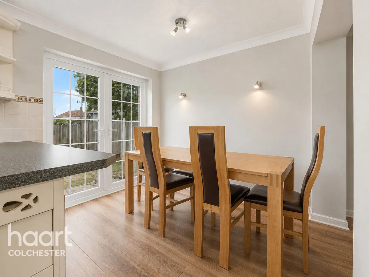 Chatsworth Road, Colchester, CO5, photo 7