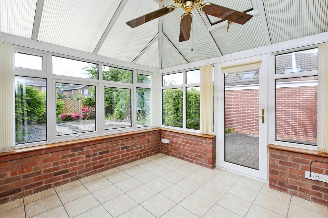 Alderbrook Close, Rolleston-On-Dove, DE13, photo 9