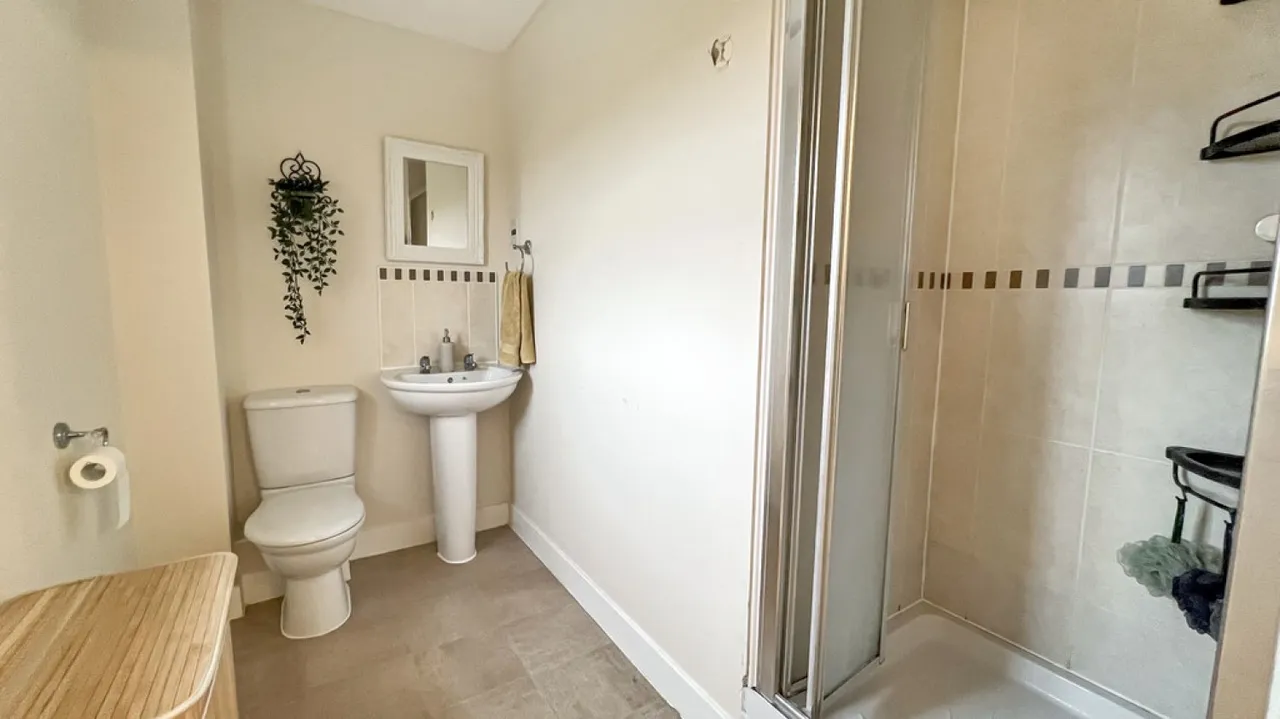 Swaledale Road, Warminster, photo 10