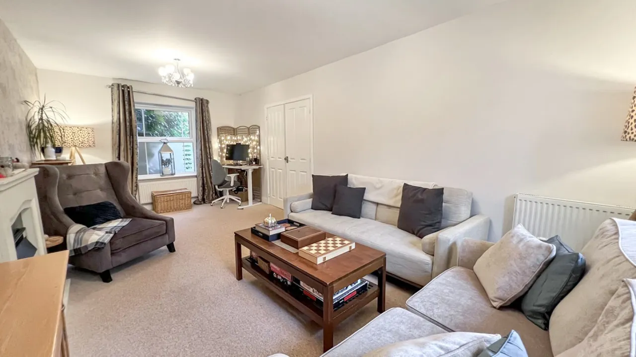 Swaledale Road, Warminster, photo 4