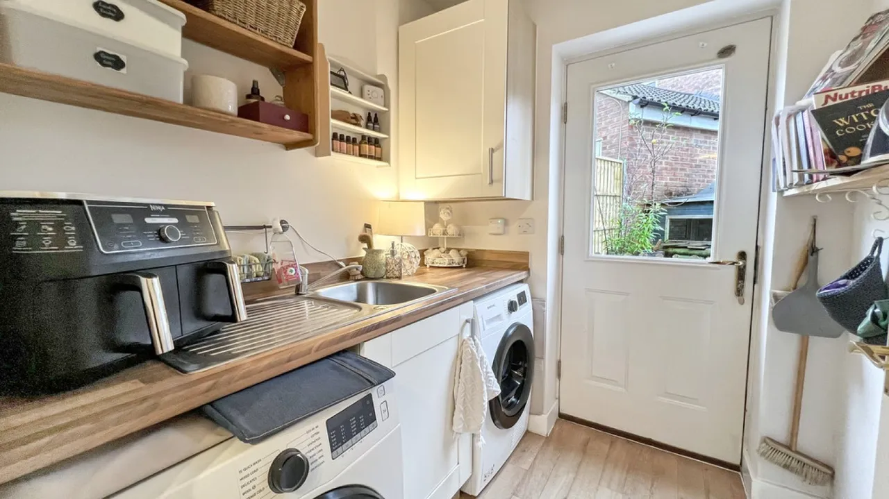 Swaledale Road, Warminster, photo 8