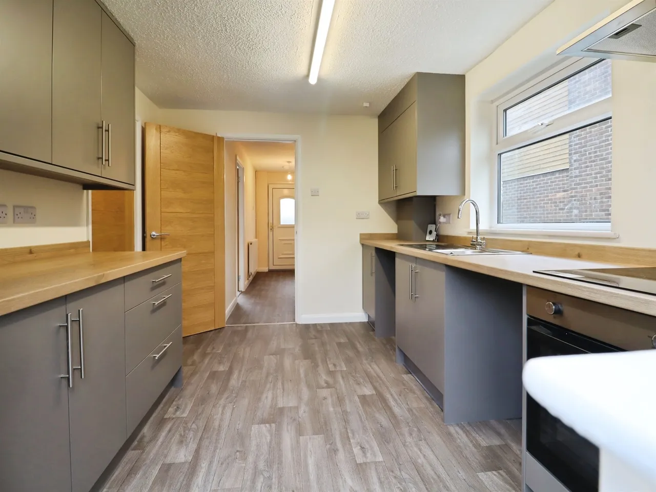 Fonmon Road, Rhoose, BARRY, photo 11