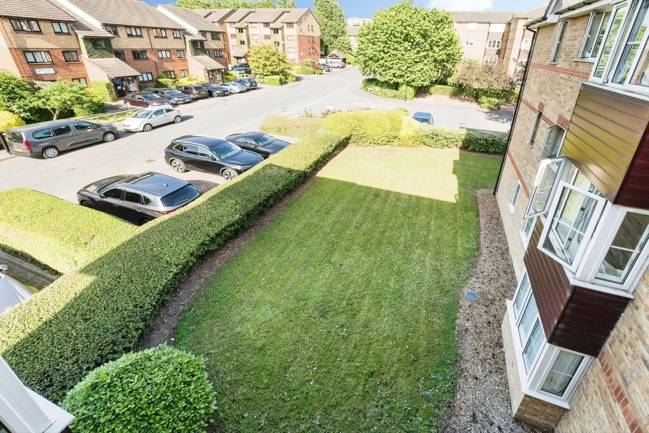 Higham Station Avenue, Chingford, London, E4, photo 12