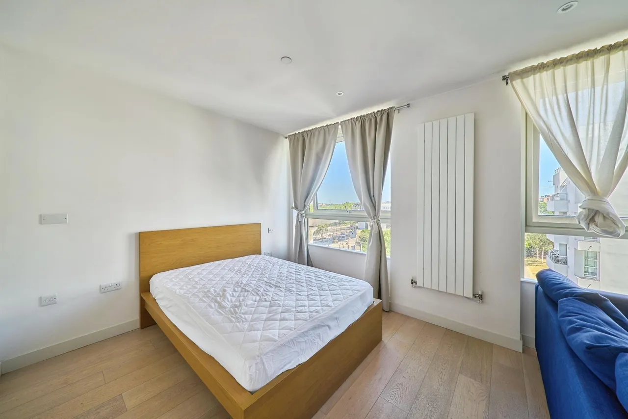 Starboard Way, London, E16, photo 6