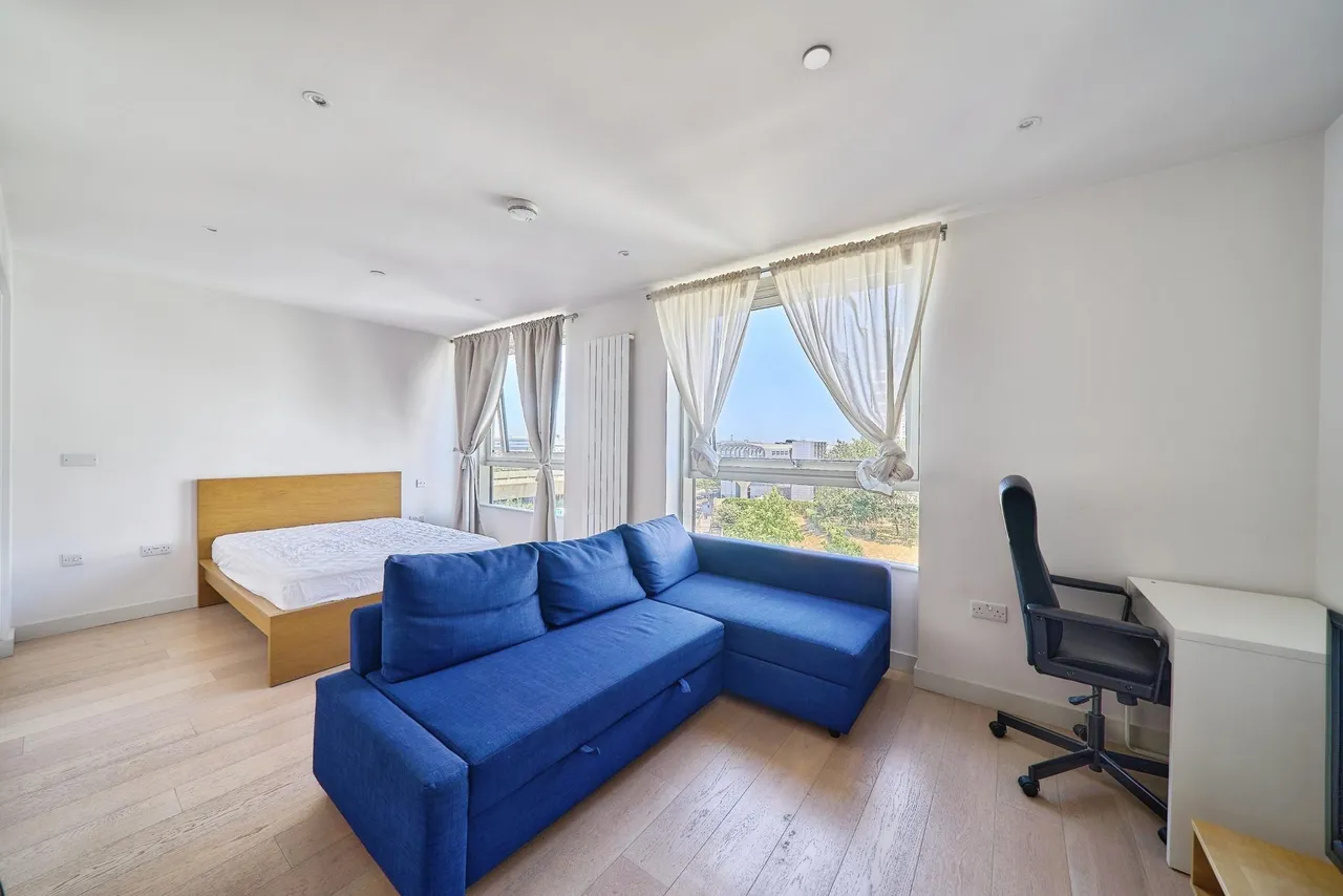 flat for sale, Starboard Way, London, E16