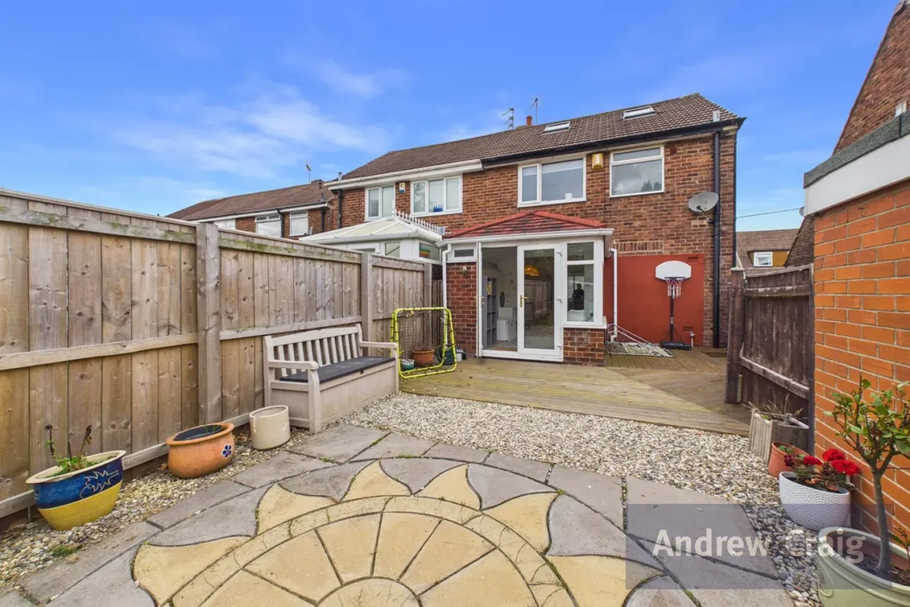 Ravensbourne Avenue, East Boldon, NE36, photo 12