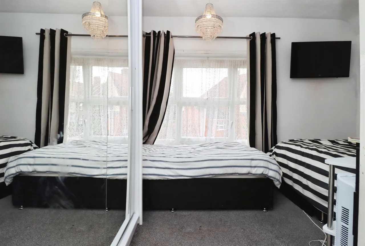 Birchfield Road, WELLINGBOROUGH, photo 10