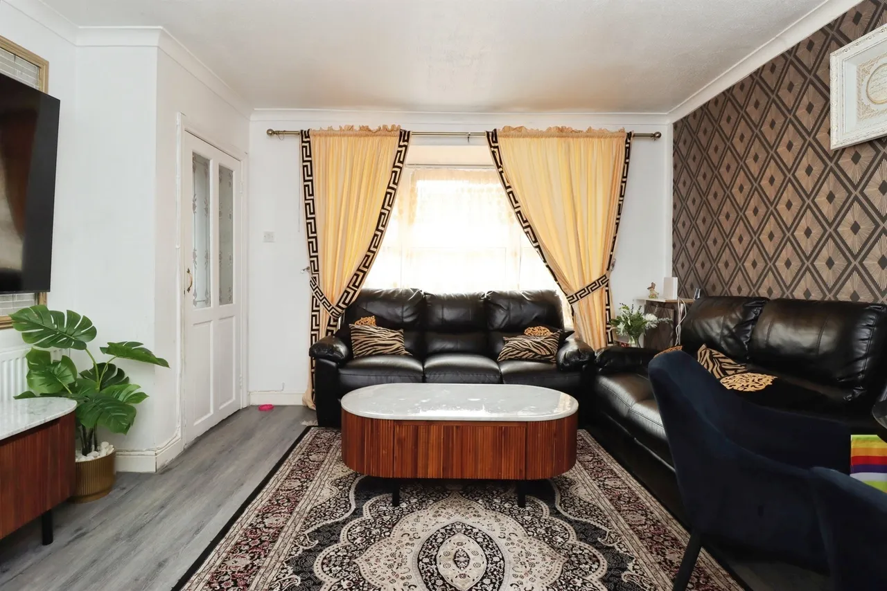 Birchfield Road, WELLINGBOROUGH, photo 3