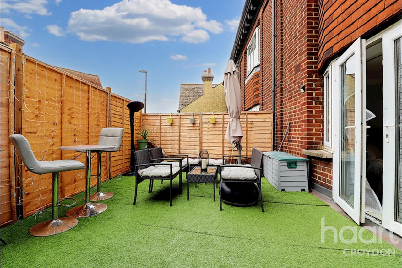 Selsdon Road, South Croydon, CR2, photo 15