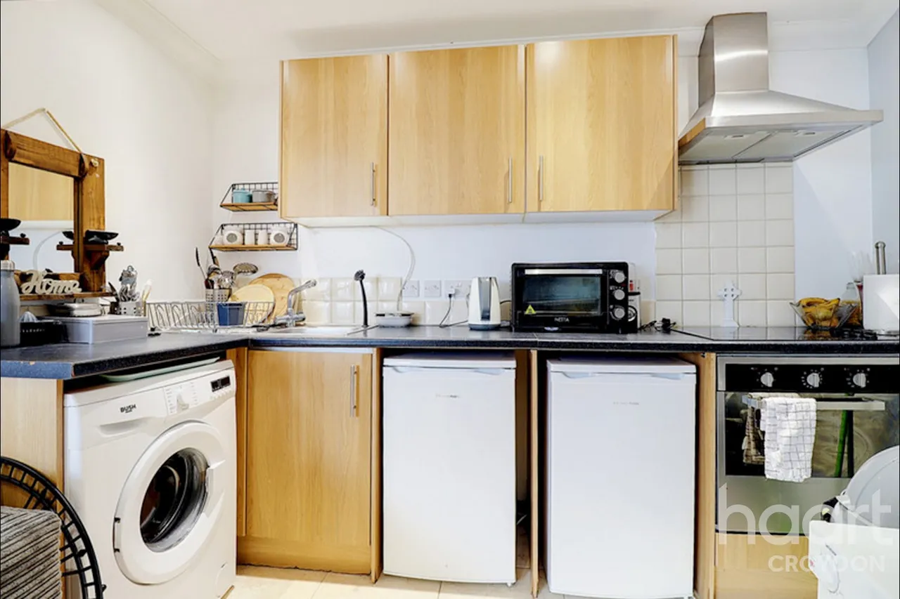 Selsdon Road, South Croydon, CR2, photo 7