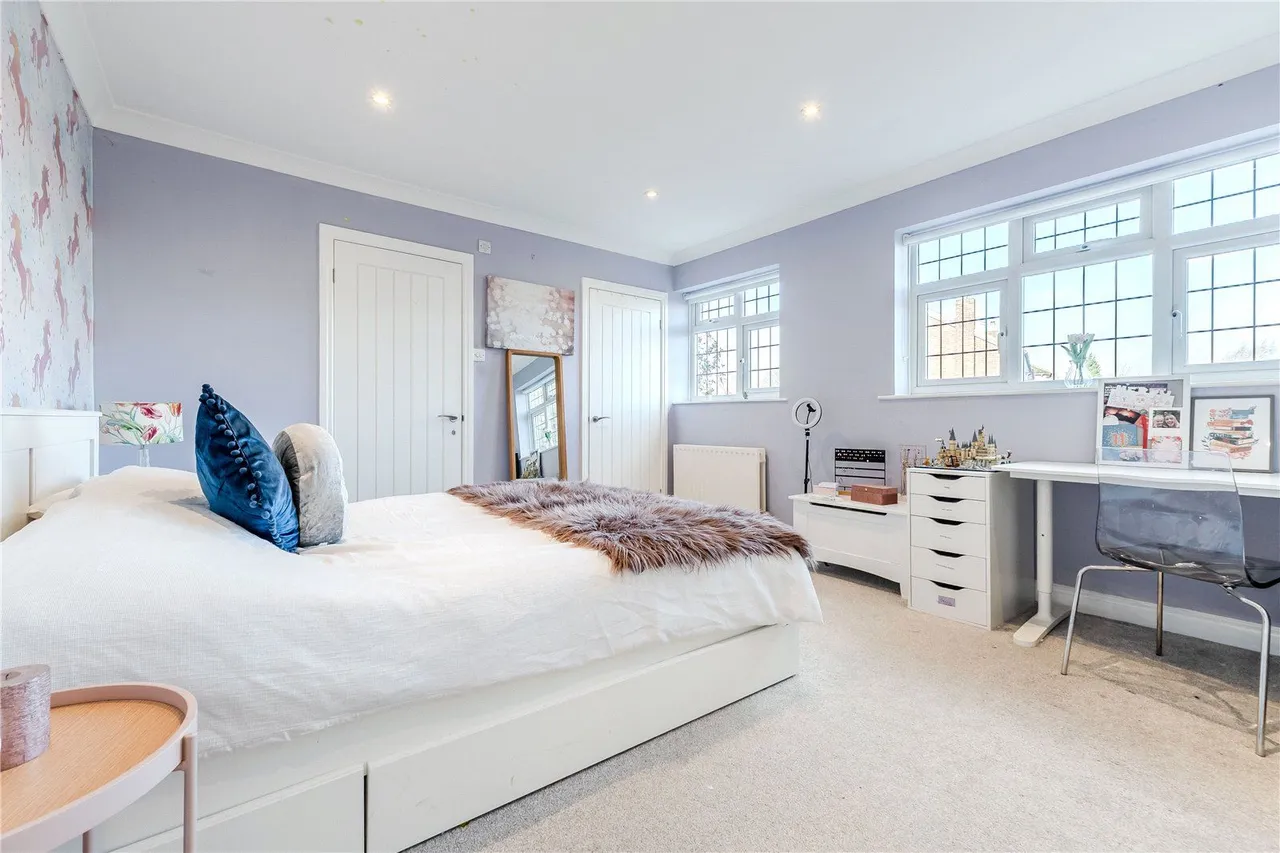 Meadow Garth, Bramhope, LS16, photo 10