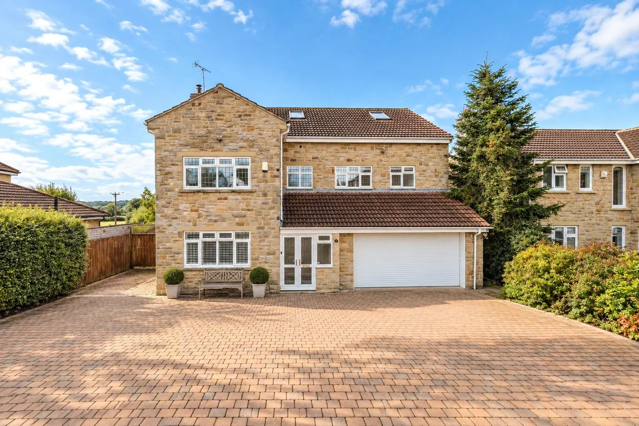 7 bed house for sale, Meadow Garth, Bramhope, LS16