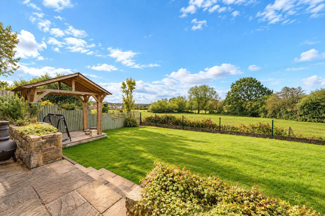Meadow Garth, Bramhope, LS16, photo 9