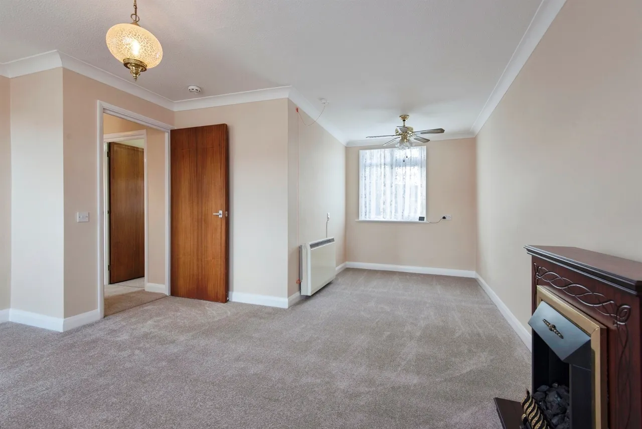 The Lawns, Stevenage, SG2, photo 4
