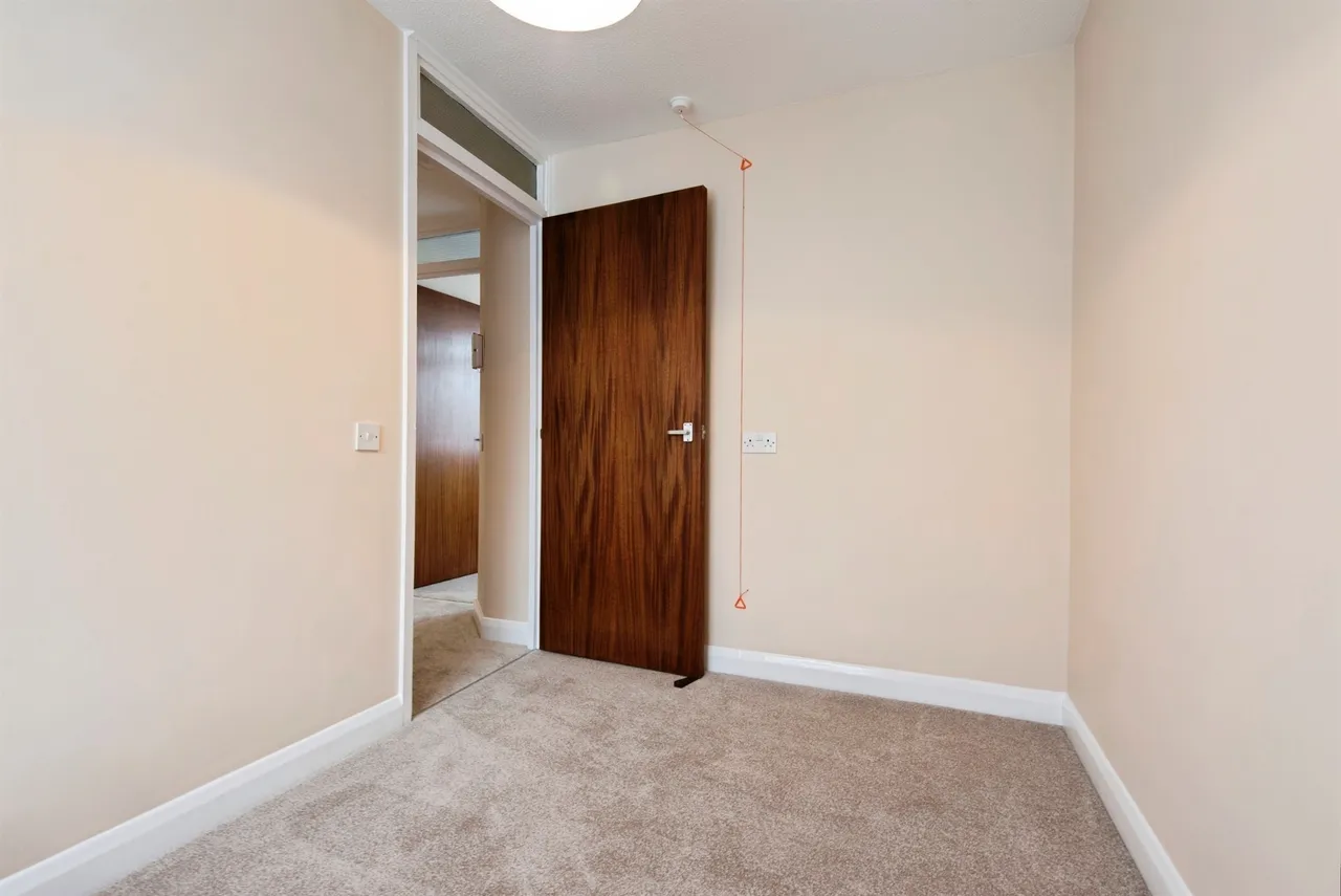 The Lawns, Stevenage, SG2, photo 12