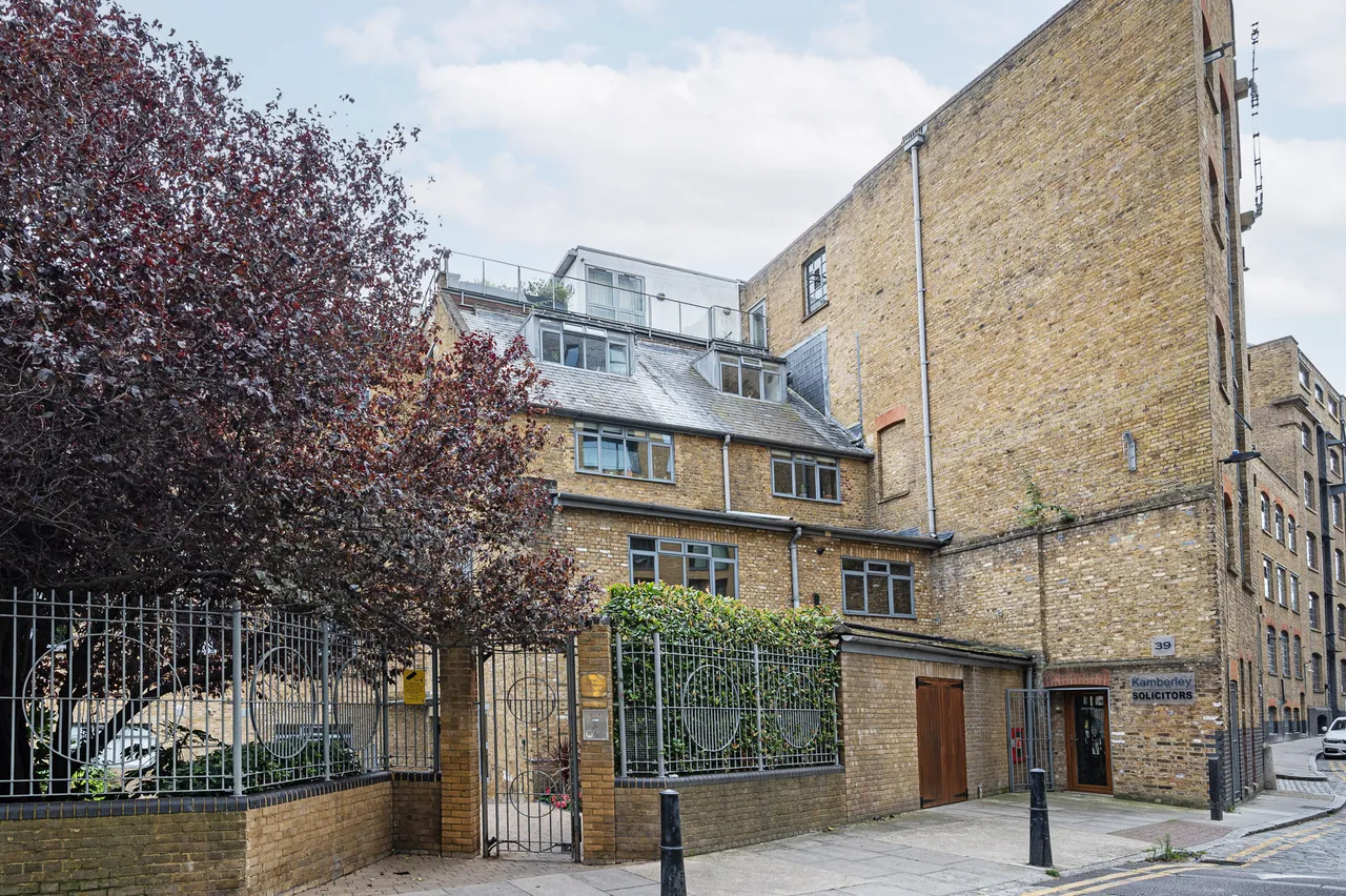 1 bed flat for sale — 10, Chandlery House, London
