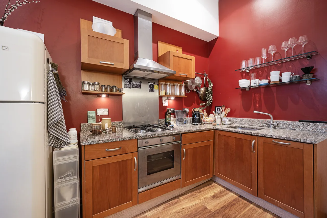10, Chandlery House, London, photo 3