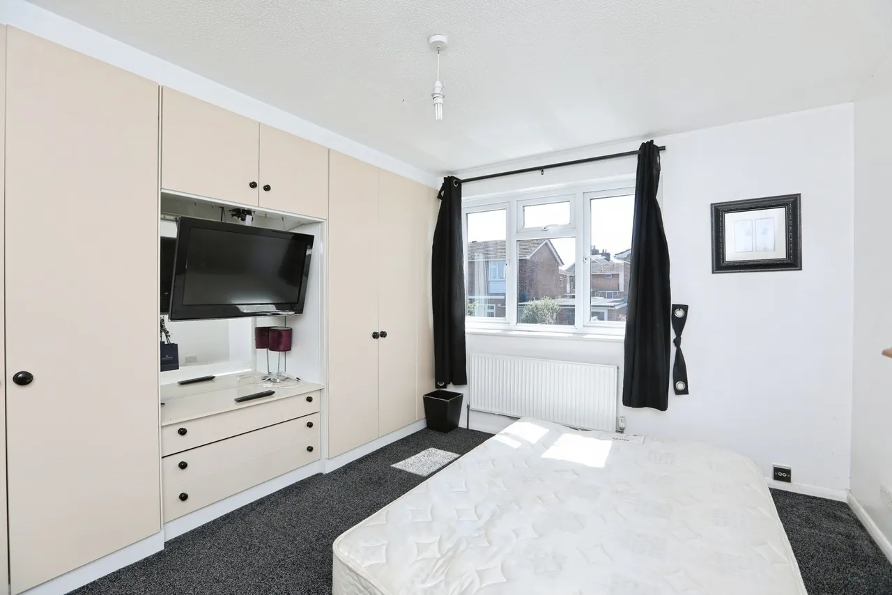 Peregrine Drive, Sittingbourne, Kent, ME10, photo 10