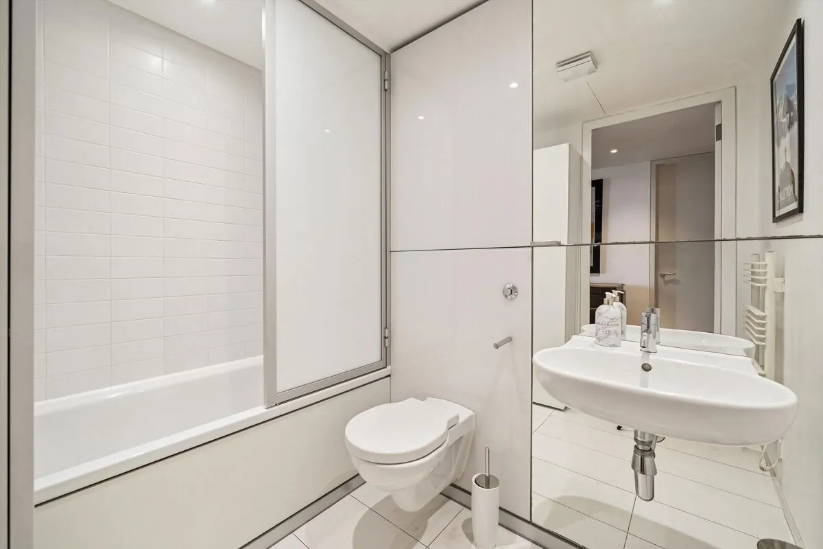 Hester Road, London, SW11, photo 17