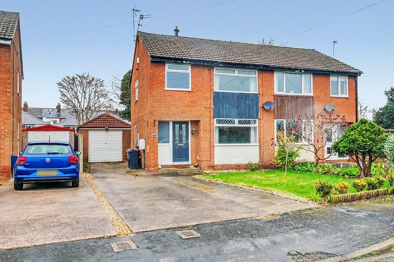 3 bed property for sale, Meadow Lane, Northwich